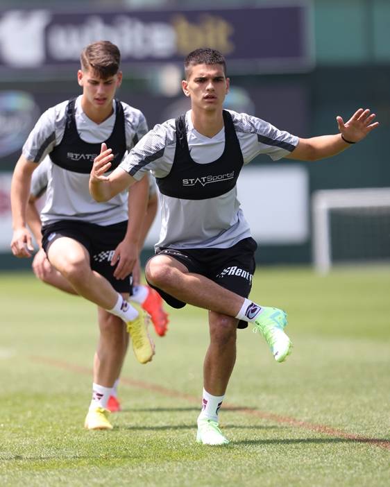 Trabzonspor Başakşehir maçı hazırlıklarına başladı 12